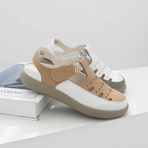 [JSHOE] Sandalias planas de cuero de acción para mujer, zapatos informales cómodos con correa de gancho y bucle de diseño de perforación de tacón de 3cm hechos en Corea - Product Image 6