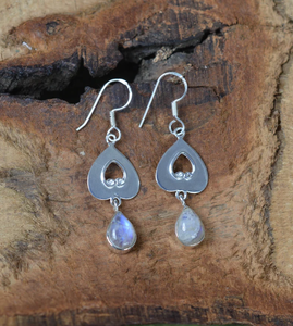 Boucles d'oreilles en pierre de lune arc-en-ciel blanc en argent Sterling 925 faites à la main en forme de poire goutte balancent bijoux cadeau en vrac prix de gros - Product Image 4