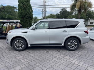 2022 SL Berline Adulte 8 Cylindres 230km/h Sièges en Cuir Foncé Transmission Automatique RHD/LHD Toit Ouvrant NEDC 601-700km - Product Image 2