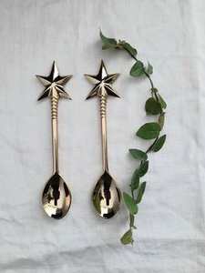 Cuillère de mariage en acier inoxydable avec manche en forme d'étoile, fabriquée en Inde, idéale pour la cuisine, la vaisselle, l'hôtellerie et la salle à manger. - Product Image 2