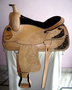 Selle de randonnée légère pour cheval, personnalisée, WESTERN TRAIL HORSE, siège en cuir noir, design plaqué argent, arbre en fibre - Product Image 5