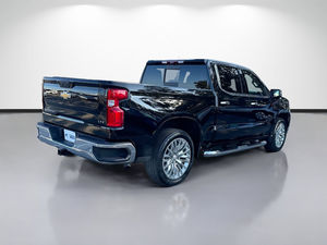 Pick-up de luxe d'occasion 2025 Silverado 1500 LTZ 5.3L V8 4x4 automatique, nouveau véhicule essence à vendre - Product Image 3