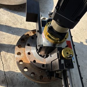 Tragbare Flanschbearbeitungsmaschine mit Motor 220V 1,5kW für Vor-Ort-Flanschdichtung, Nutfräsen und Rohrleitungs-Wartung - Product Image 4