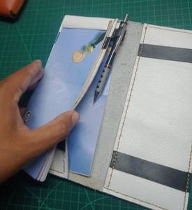 Cartera de chequera de cuero genuino con logotipo personalizado, billetera delgada RFID antirrobo, opciones de longitud larga y corta para niños - Product Image 4