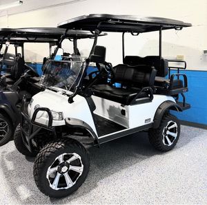 Carros de golf de rendimiento de calidad levantados para 4 pasajeros con marco de aleación de aluminio Carros de golf a la venta Comprar carros de golf - Product Image 1