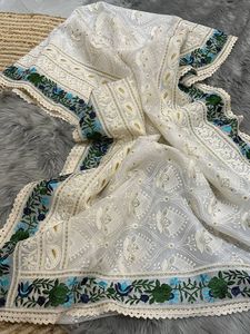 Saree en soie organza pure de créateur Broderie de style pakistanais moderne Tenue de fête de mariage traditionnelle de haute qualité Fonctions formelles - Product Image 5