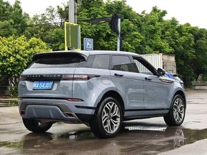 Excellent État 2023 VoquE SUV Compact de Luxe Transmission Automatique Confort Stable Véhicule Diesel Prêt à être expédié dans le monde entier - Product Image 4