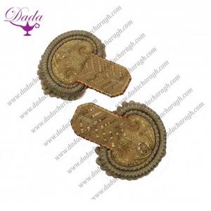 Planches d'épaule brodées en tissu de haute qualité - Product Image 2