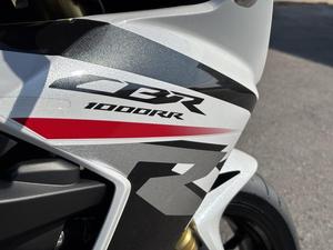 ประมูล-เสนอขาย 2025 CBR1000RR ABS Supersport รถจักรยานยนต์ใหม่ กำลัง 1001-2000 วัตต์ ความเร็วสูงสุด >80 กม./ชม. ชำระเงินดาวน์ - Product Image 6
