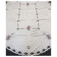 Serviette de thé carrée en coton et lin, demi-blanche, brodée, avec motifs ajourés, classique, de luxe, sans lavage, imperméable, résistante à l'huile, à pompons, personnalisable