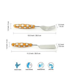 Ensemble de couteaux à fromage attrayants Finition dorée en métal avec des couteaux de service et de trancheuse de beurre martelés à la main Ensemble de 2 pièces - Product Image 3
