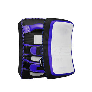 แผ่นฝึกมวยไทยแบบมืออาชีพพร้อมสายรัดแขนสำหรับแผ่นฝึกมวยไทยน้ำหนักเบากระชับปลอดภัยเหมาะสำหรับการชกมวย - Product Image 1