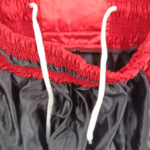Pantalones cortos de boxeo ligeros de la más alta calidad, en color negro y rojo con cintura elástica para un ajuste cómodo POR INCREÍBLES - Product Image 5