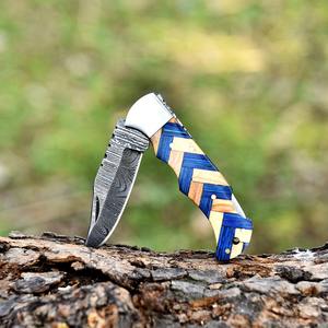 Offre Spéciale personnalisé fait à la main en acier damas couteau de poche pliant en cuir manche en bois beaux couteaux de Camping en plein air Support OEM - Product Image 1