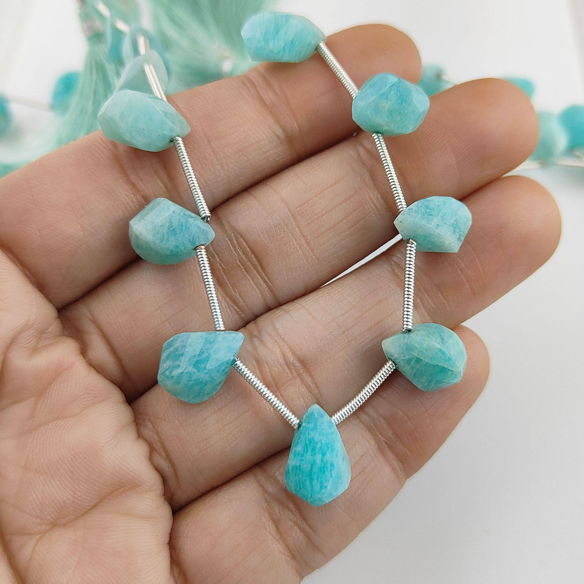 อะเมซอนไนต์