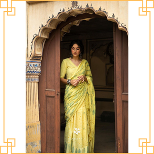 Belle Georgette Saree avec des imprimés floraux pour les mariages et les fêtes directement de l'Inde - Product Image 2