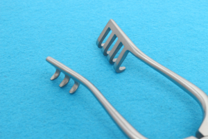 Mayomed เครื่องดึงรั้งโลหะสแตนเลสเกรดสูง3x4ง่ามทื่อ130มม. ได้รับการรับรองจาก CE - Product Image 2