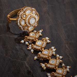Kundan Hathpan 181372 Bijoux de Mariage Blancs Victorien Premium pour Femme, Collection Culturelle - Product Image 3