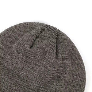 Gorros de Punto de Invierno 2025, Logotipo Personalizado, Fabricante OEM, Gorros Acrílicos, Impresión Puff, Proveedor de Moda Urbana Cálida - Product Image 1