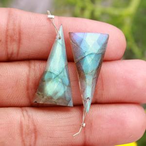 Aretes de Labradorita Natural DHORGEMS, Color Azul Cambiante, Forma Elegante, Facetados, Perforados de Frente a Trasera - Product Image 4