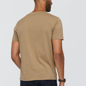 เสื้อยืดแขนสั้นทรงลำลองสำหรับผู้ชายผ้าถักนุ่มสบายทันสมัยดีไซน์ใหม่พร้อมลวดลายตัวอักษร - Product Image 6