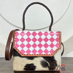 กระเป๋าถือหนังวัวลายลายตารางหมากรุกสีชมพูทันสมัยกระเป๋าเก็บของของดีไซเนอร์สำหรับผู้หญิง - Product Image 1