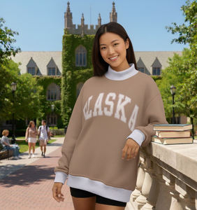 Sudadera de Cuello Alto con Diseño Personalizable, Estilo Urbano para Mujer, Tejido Acanalado, Marca Theta Chi - Product Image 3