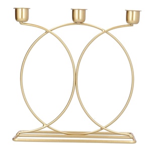 Multi cabeza tres cabezas duradero hecho a mano dorado acabado Metal iluminación decoración portavelas Base Circular cónico decoración del hogar - Product Image 1