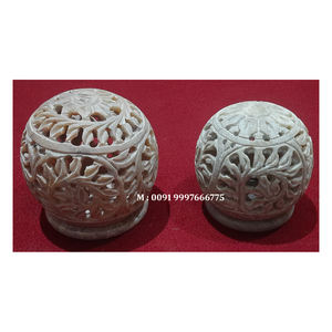 Portavelas de Piedra Jabonosa Natural con Diseño de Tallado Único, Forma Redonda, para Decoración de Hoteles y Hogares - Product Image 1