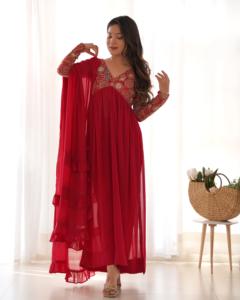 Kurta เย็บปักถักร้อยที่สวยงามตัดพอดีกับชุด dupatta พร้อมสวมใส่สำหรับงานปาร์ตี้ - Product Image 5