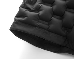 Vêtement d'extérieur matelassé sans manches pour homme à capuche en tissu matelassé tridimensionnel Doublure douce Fermeture éclair avant Option de logo personnalisé - Product Image 6