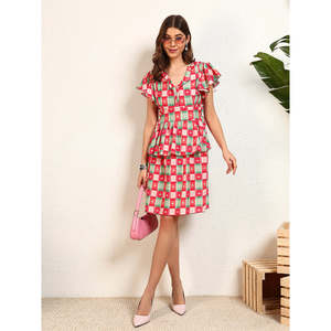 Deebaco Robe pour femme coupe évasée à carreaux, col en V, manches à volants, longueur genou, avec ourlet évasé à plusieurs niveaux, décontractée pour l'été - Product Image 1