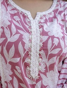 Diseñador DE LA MUJER Heavy Rayon Festival Wear Kurtis Set con trabajo de impresión de cuatro lados para niñas - Product Image 6