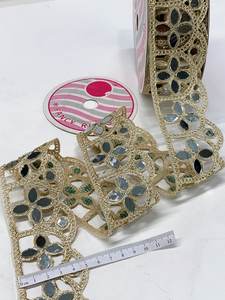 Miroir personnalisé broderie dentelle tissu mariée ethnique et mode utilisation à la main mirrorWork dentelle brodée mariée et mode ethnique - Product Image 2