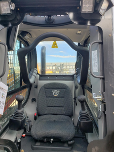 74HP CASE TR270B, CASE TR340B Chargeuse compacte avec moteur à engrenages Pompe à roulements pour la construction Chargeur frontal Type mobile sur chenilles - Product Image 6