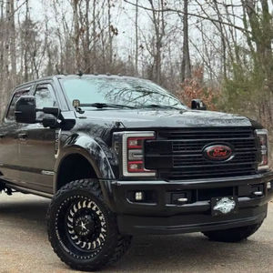 Ford F-450 Super Duty Platinum Diesel Turbo Manuel 2019 d'occasion, conduite à gauche, pneus R18, intérieur foncé, sièges en tissu, à vendre - Product Image 1