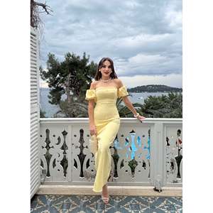 Vestido Largo Elegante Amarillo para Mujer missJANELL, Detalle de Perlas, Tela de Mezcla de Poliéster y Elastano, Diseño Fluido - Product Image 6