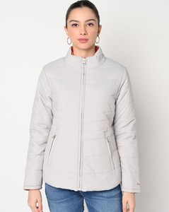 Veste matelassée de haute qualité en gros avec logo personnalisé Veste matelassée en nylon respirante surdimensionnée épaisse chaude et brillante pour l'hiver Veste matelassée pour femmes - Product Image 2