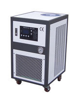 Équipement d'emballage électrique haute vitesse semi-automatique pour le remplissage et la fermeture de pots cosmétiques 380V/220V/110V Garantie 1 an