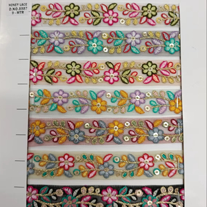 ชุดเจ้าสาวที่มีความซับซ้อนผ้าบางปักลายดอกไม้สีดำหรูหรามีรายละเอียดซับซ้อนสำหรับชุดราตรี - Product Image 1