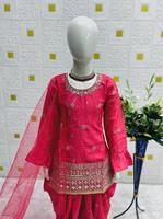 Presentando la Nueva Colección de Trajes Kurta/Kurti Listos para Usar para Fiestas Infantiles de Niñas