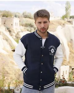 Chaquetas universitarias de alta calidad para hombres Ropa de invierno con mangas completas Diseño personalizable Material de lana y tela al por mayor - Product Image 3