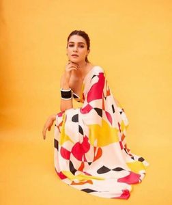 Ropa y accesorios étnicos más vendidos, Sari Georgette pesado con diseño de impresión de lujo de proveedor indio - Product Image 1