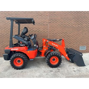 Mini-chargeuse sur pneus Kubota Diesel avec godet, 4 roues motrices - Product Image 4
