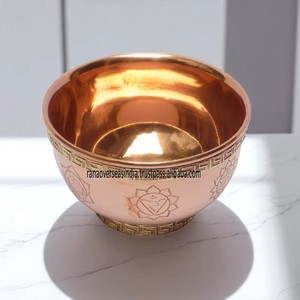 Cuenco de cobre de diseño clásico moderno con símbolo de siete chakras Cuenco de meditación curativa hecho a mano para el hogar y la Oficina a buenos precios - Product Image 1