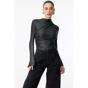 Body casual con cuello redondo, mangas cortas brillantes y logo frontal - Product Image 2