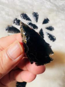 หัวลูกศรหินออบซิเดียนแกะสลักด้วยมือคริสตัลหินธรรมชาติขายส่งจำนวนมาก - Product Image 5