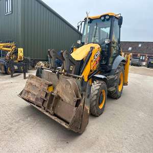 Machine à chenilles JCB 1CXT 4x4 en stock prêt à l'emploi maintenant disponible avec livraison rapide acheter de l'équipement de construction lourd - Product Image 2