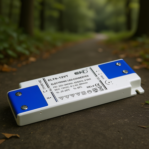 Transformador Electrónico LED Super SlimLine de 0.5-6 Watts, Entrada 220-240V, Salida 12V, para Ropa de Mujer - Product Image 3