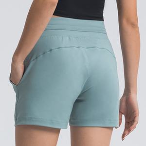 Femmes décontracté Sport Yoga course Shorts élastique cordon coupe ample bouton décoration en gros avec des fleurs à motifs - Product Image 2